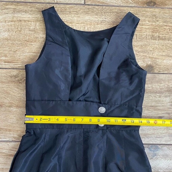 SILK Cocktail Dress in Black size 6 Expose Back - Picture 8 of 16